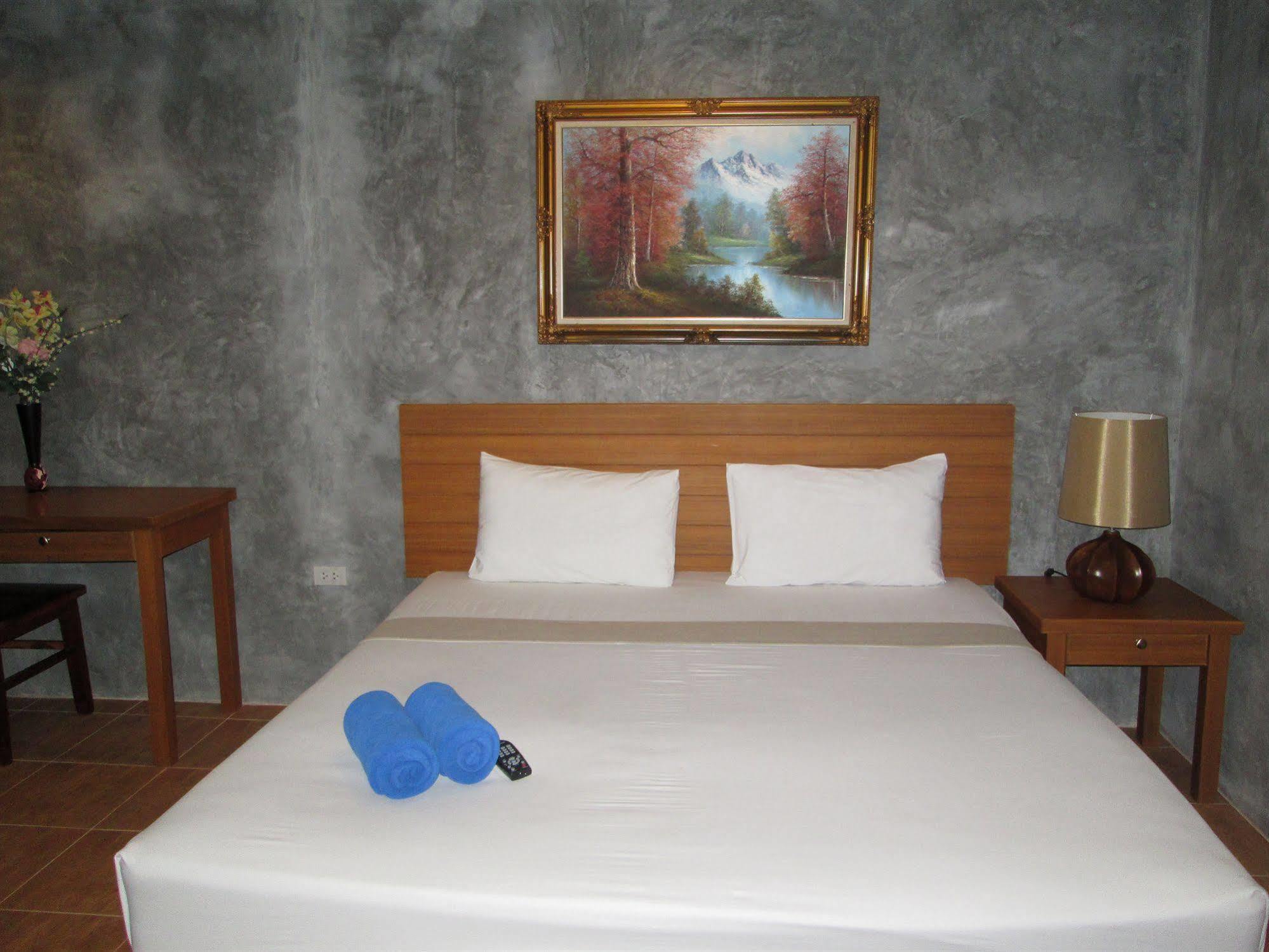 พะงัน ปาล์มบีช รีสอร์ต แอนด์ เรสเทอรองต์ Hotel เกาะพะงัน ภายนอก รูปภาพ