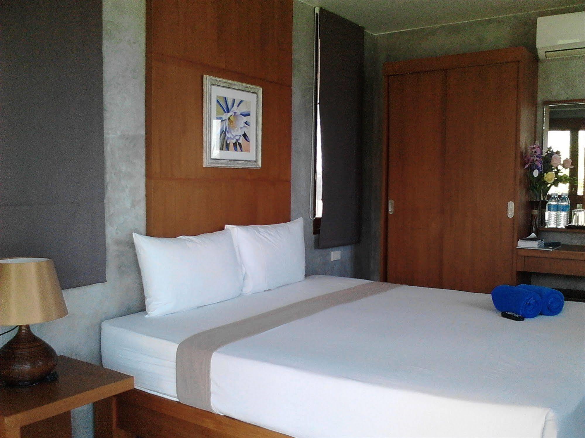 พะงัน ปาล์มบีช รีสอร์ต แอนด์ เรสเทอรองต์ Hotel เกาะพะงัน ภายนอก รูปภาพ